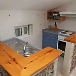 Katica Lumbarda
