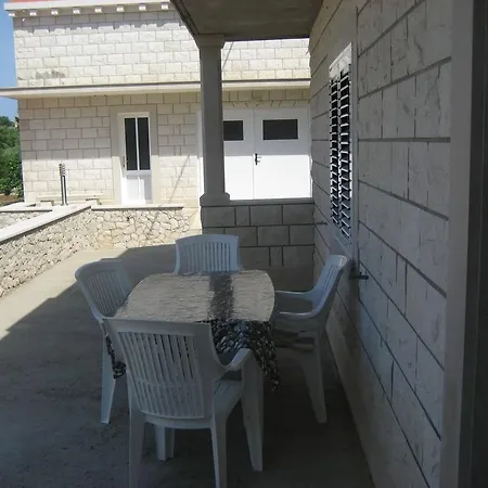 Katica Apartment *
