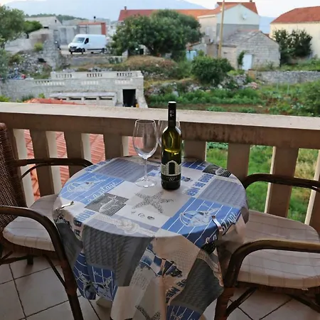 Katica Apartment *