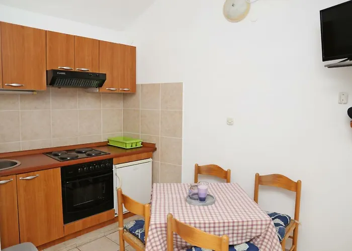 Katica 아파트 룸바르다